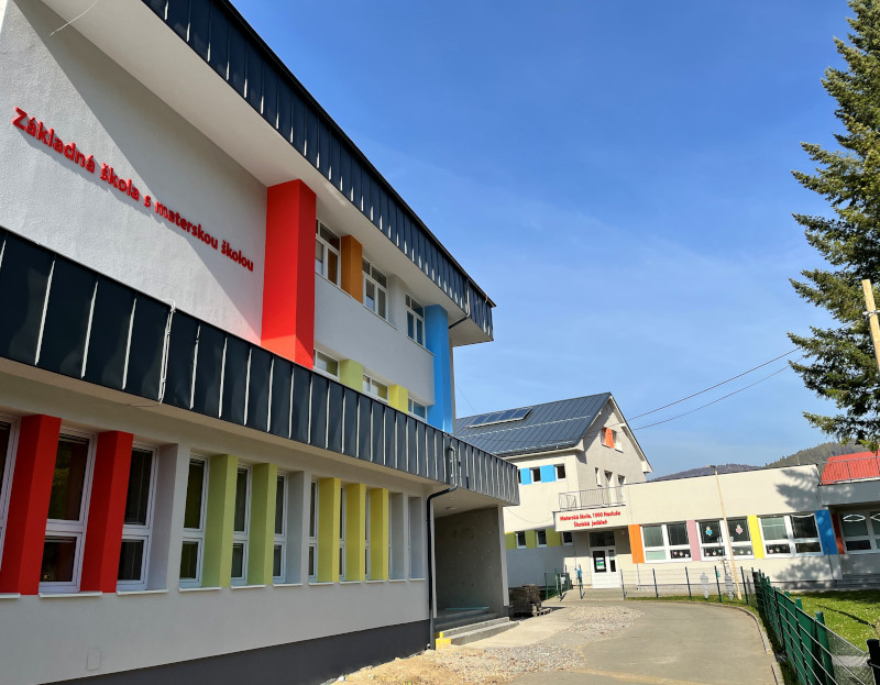 Budova základnej a materskej školy