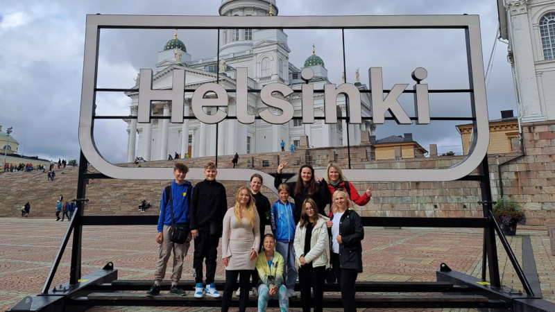 Neslušskí žiaci a učiteľky v Helsinkách