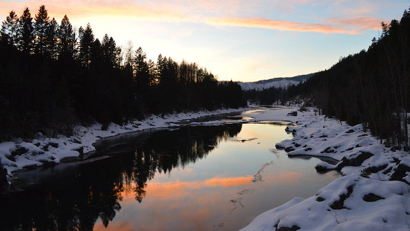 Fotka rieky Flathead River (public domain)
